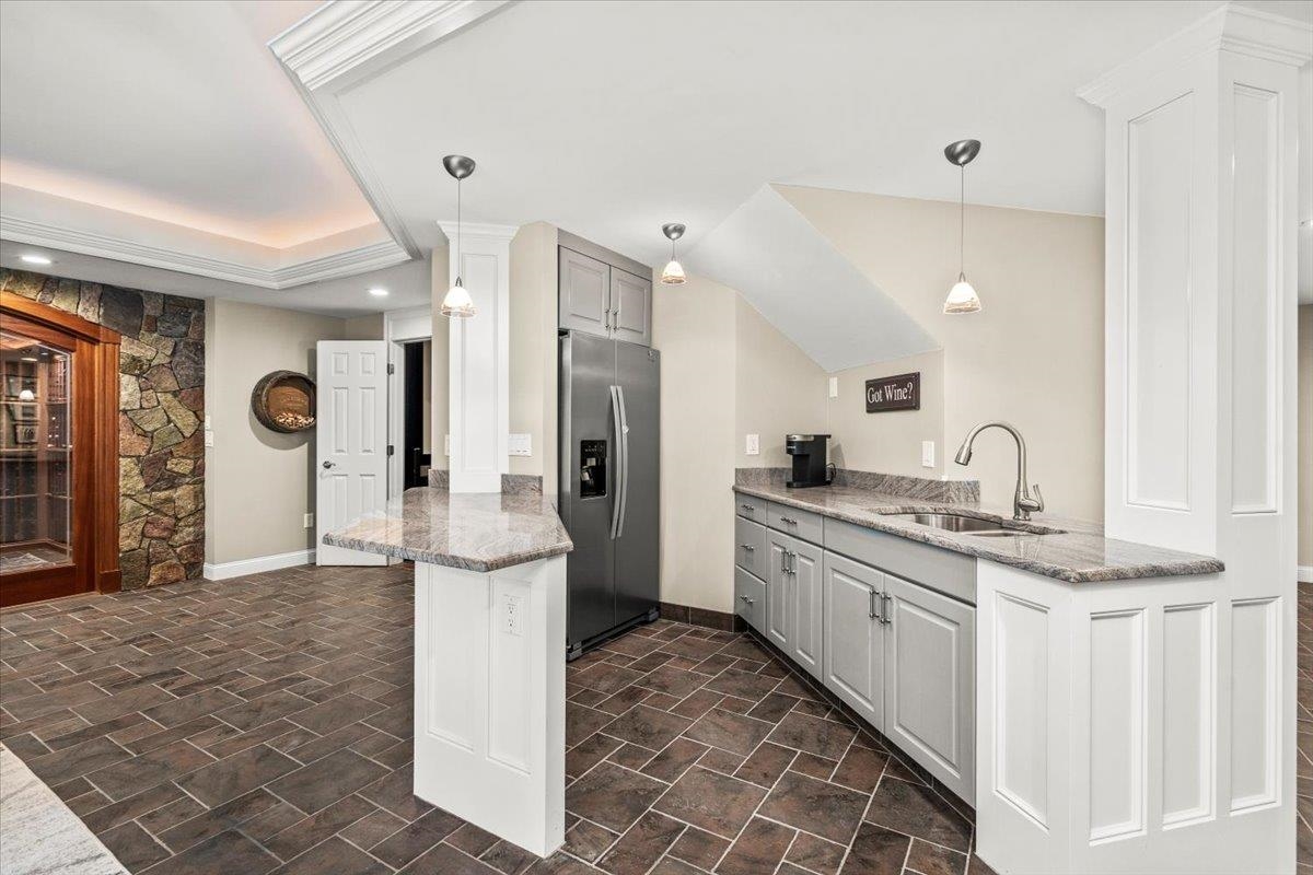 9 Bartlett Drive Bedford, NH 03110 - Photo 26 of 40