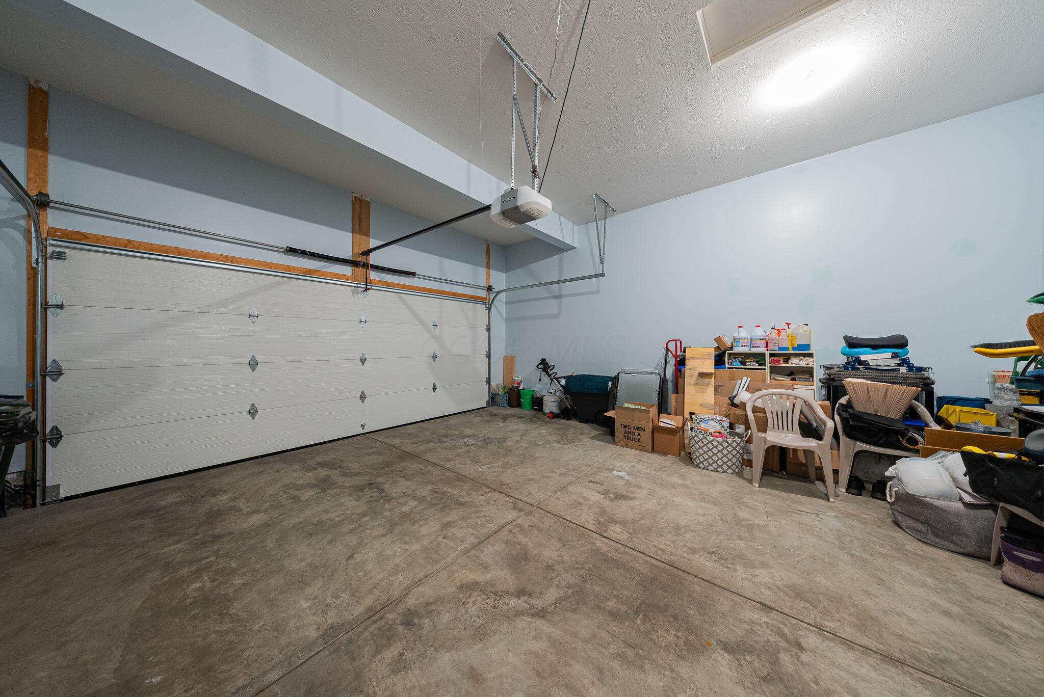 6183 Ray's Way, Unit 25 Hilliard, OH 43026 - Photo 60 of 88 Garage