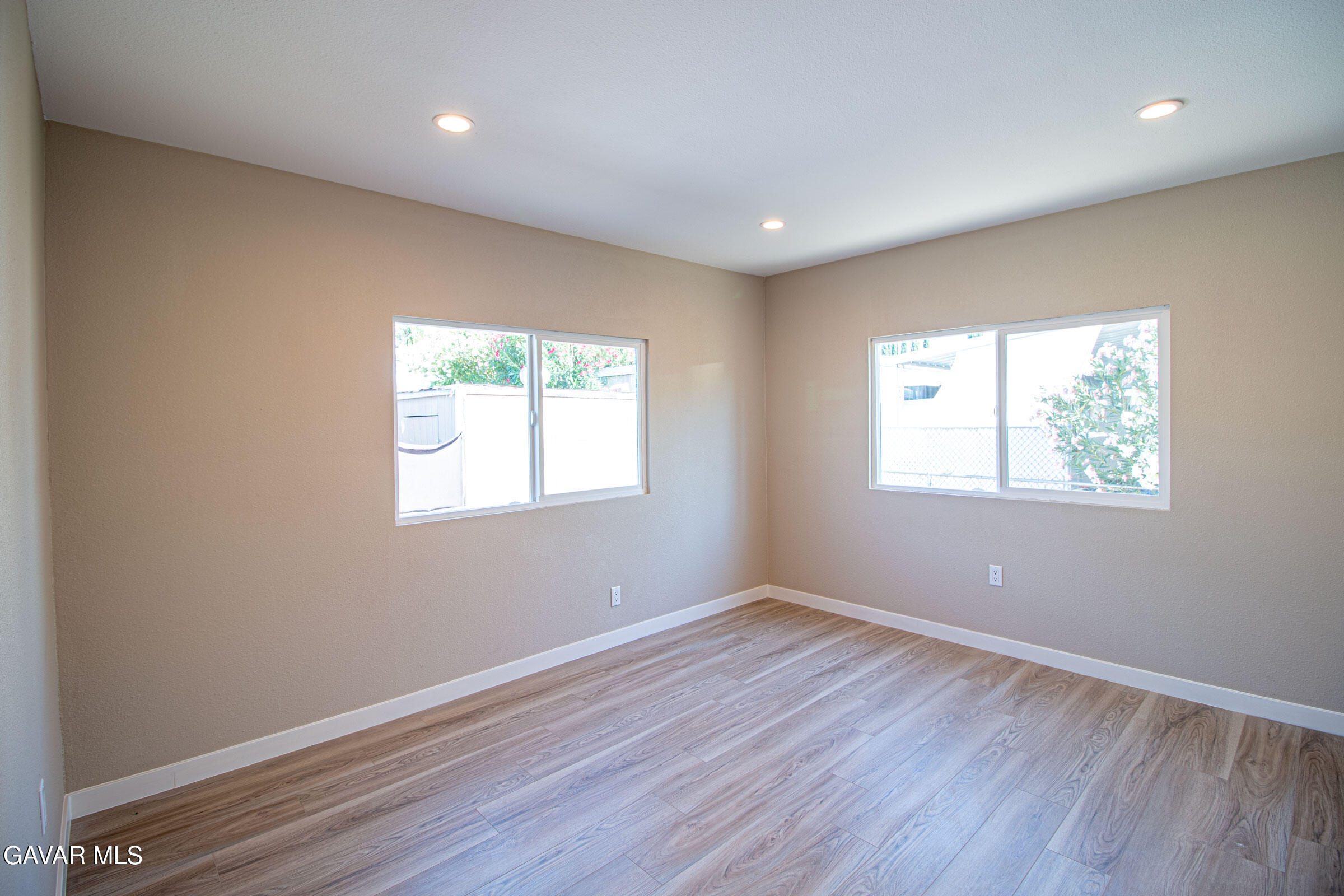 4444 Avenue R Palmdale, CA 93552 - Photo 9 of 23 IMG_7772-HDR