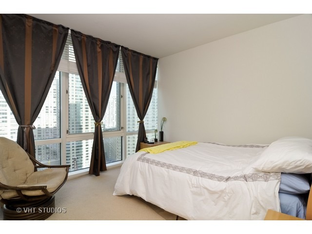 505 North McClurg Court, Unit 2106 Chicago, IL 60611 - Photo 7 of 10