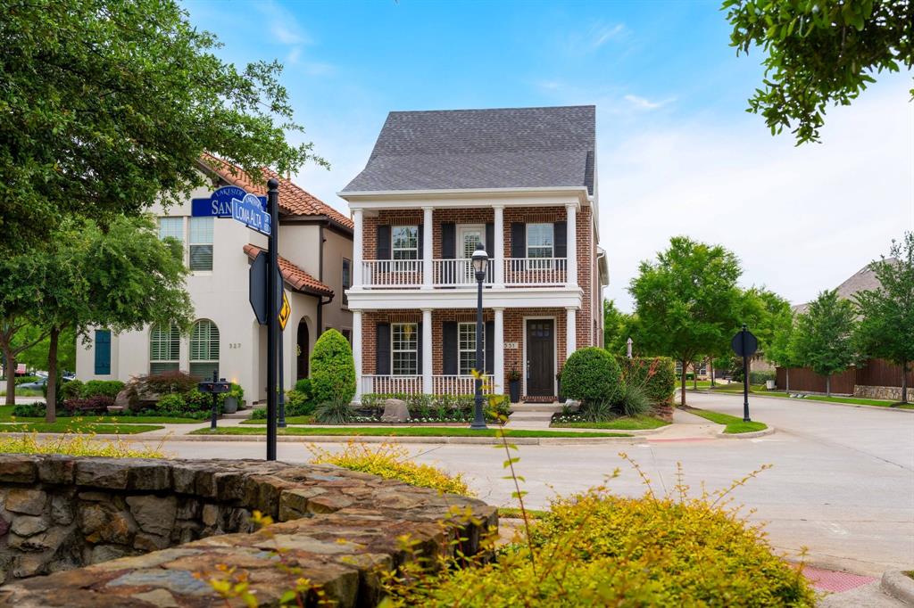 Welcome Home to 531 Sandy Lane in Lakeside!