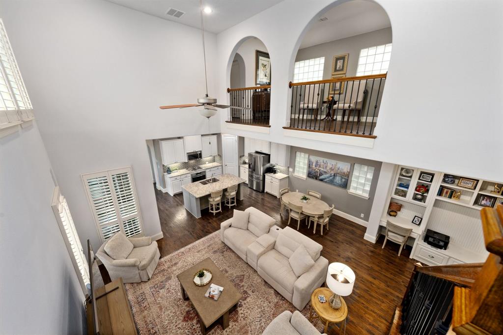 531 Sandy Lane Flower Mound, TX 75022 - Photo 22 of 32 Vaulted ceilings