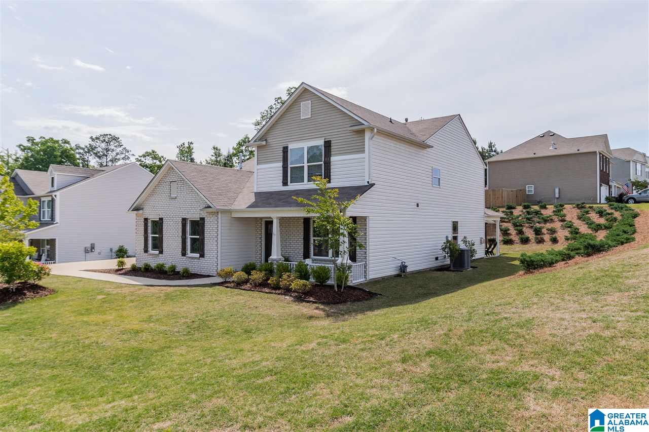 820 Huntington Trace Chelsea, AL 35043 - Photo 2 of 50