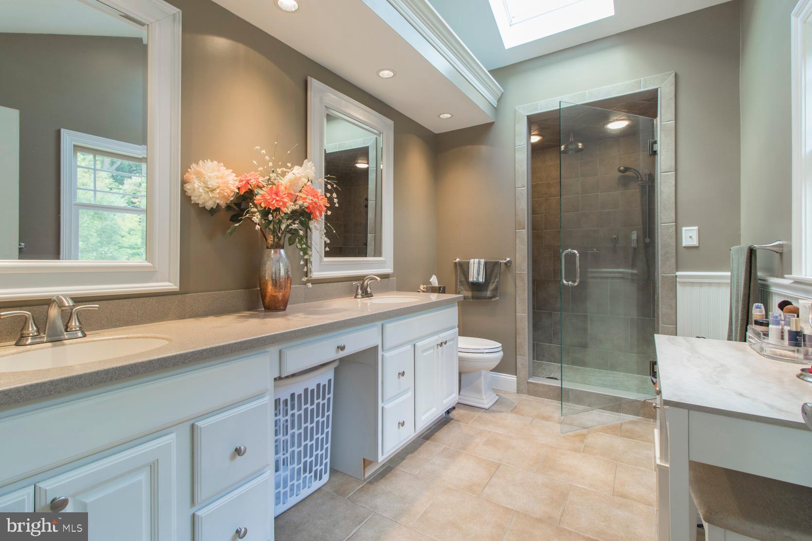 375 South Ridley Creek Road Media, PA 19063 - Photo 22 of 48 Master Bath