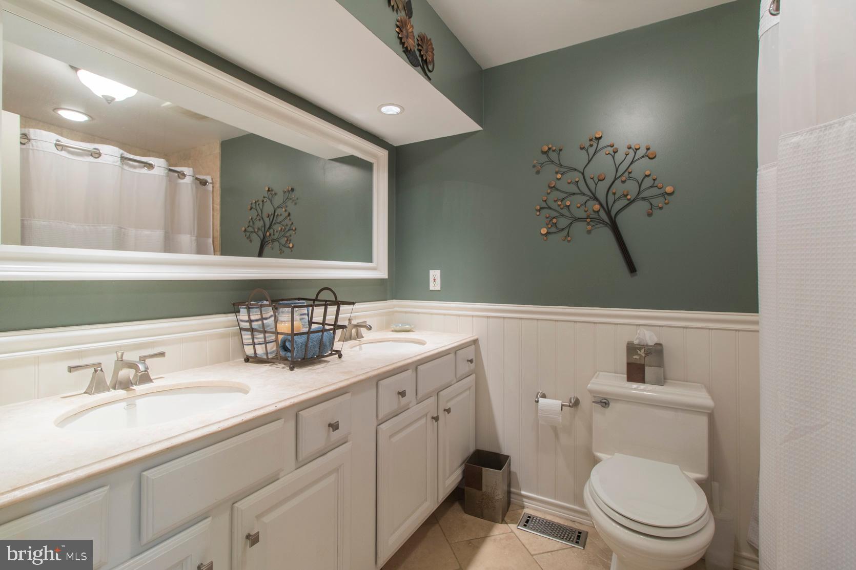 375 South Ridley Creek Road Media, PA 19063 - Photo 35 of 48 Hall Bath
