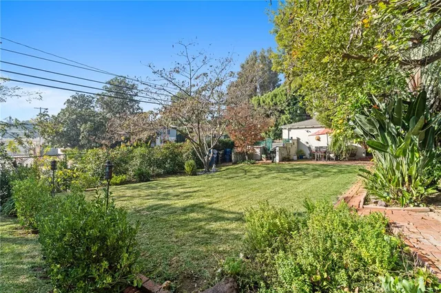 $5,100 | 3136 Griffith Park Boulevard, Los Feliz, CA 90027