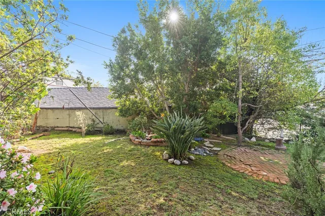 $5,100 | 3136 Griffith Park Boulevard, Los Feliz, CA 90027