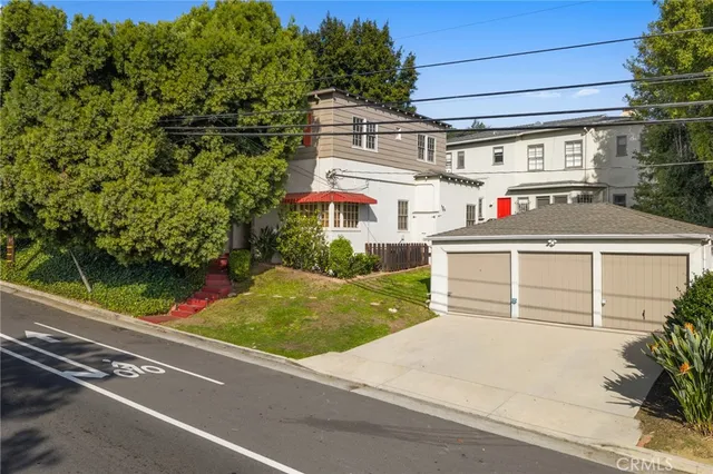$5,100 | 3136 Griffith Park Boulevard, Los Feliz, CA 90027