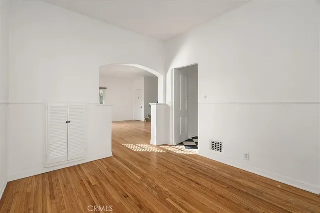 $5,100 | 3136 Griffith Park Boulevard, Los Feliz, CA 90027