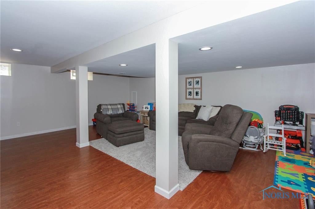 847 Athens Road Oregon, OH 43616 - Photo 21 of 30 Photo 21