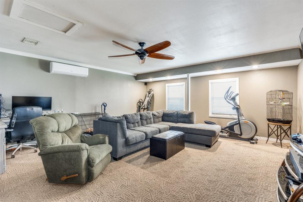 109 North Ash Avenue Azle, TX 76020 - Photo 10 of 25 a living room with furniture