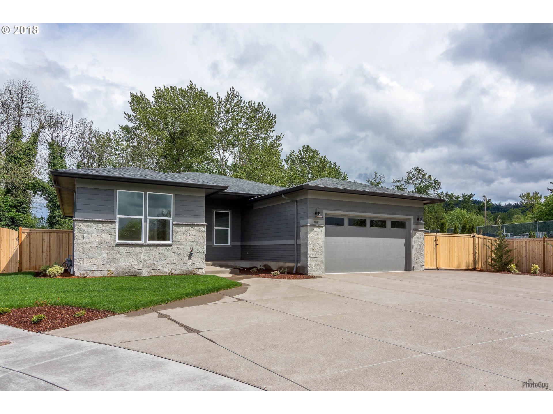 974 South 46th Street Springfield, OR 97478 - Photo 3 of 30 Gallery Image 3