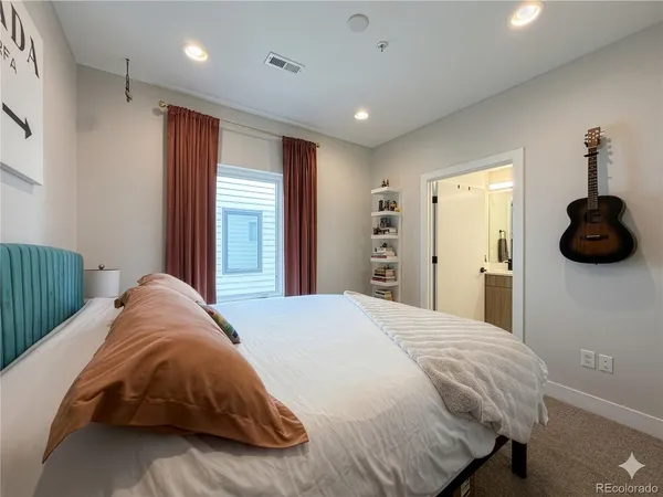 $689,000 | 2870 Tremont Place, Denver, CO 80205