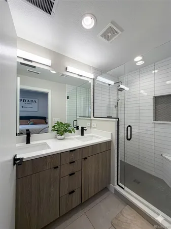 $689,000 | 2870 Tremont Place, Denver, CO 80205