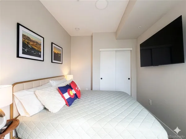 $689,000 | 2870 Tremont Place, Denver, CO 80205