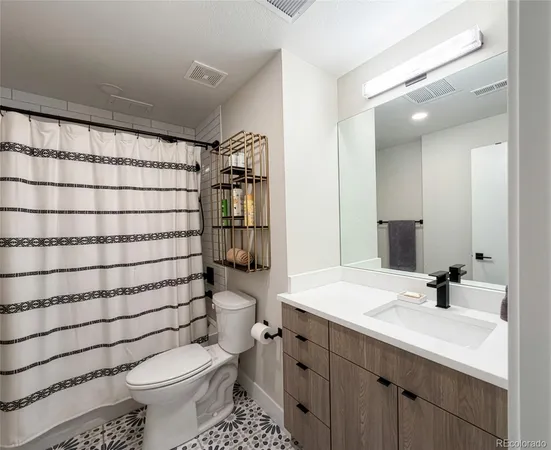 $689,000 | 2870 Tremont Place, Denver, CO 80205