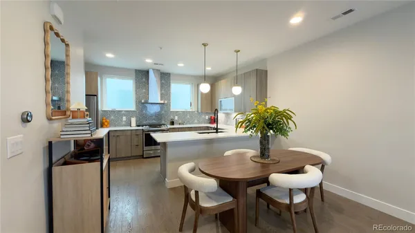 $689,000 | 2870 Tremont Place, Denver, CO 80205