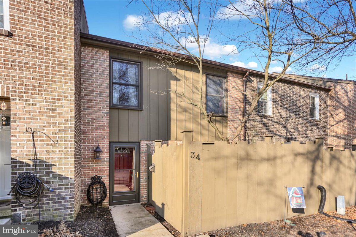 34 Fairway Road Reading, PA 19607 - Photo 1 of 31 Gallery Image 1