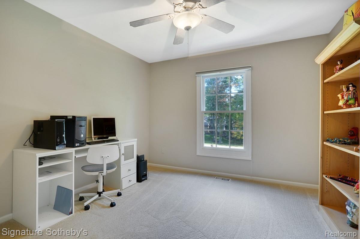 60661 Balmoral Way Rochester, MI 48306 - Photo 25 of 45 dsc09682-dsc09684.jpg
