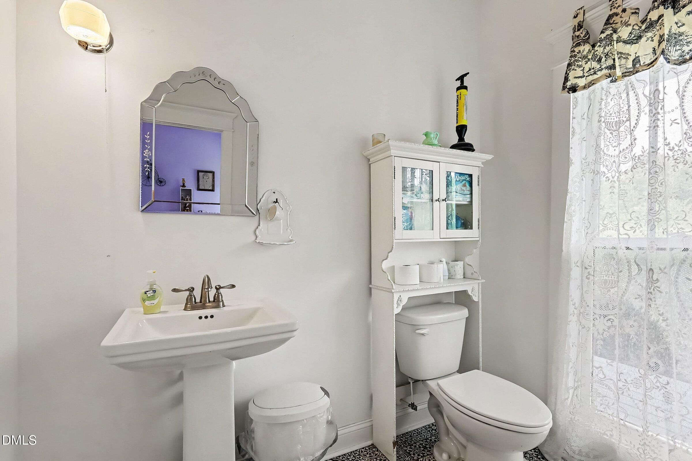9187 Cornwall Road Oxford, NC 27565 - Photo 14 of 24 019_file_6731