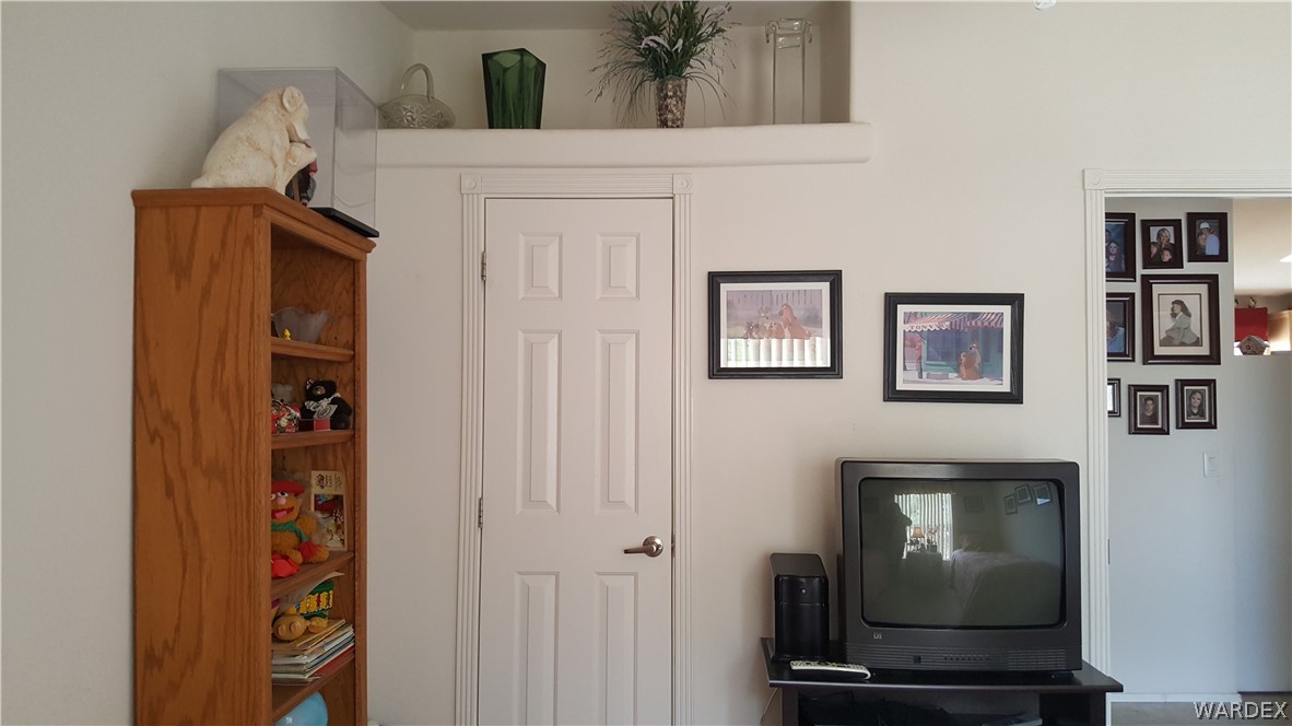 572 Santa Maria Road Golden Valley, AZ 86413 - Photo 21 of 49 Gallery Image 21