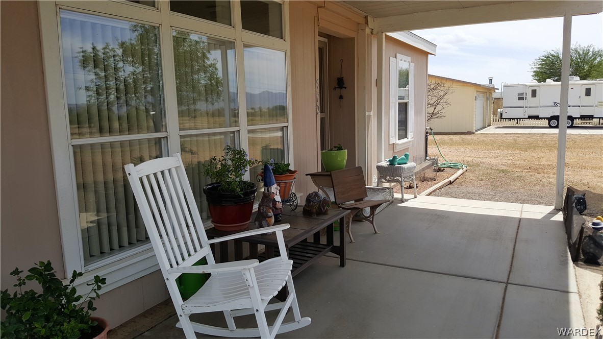 572 Santa Maria Road Golden Valley, AZ 86413 - Photo 5 of 49 Gallery Image 5