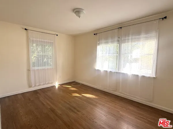 $2,850 | 11527 Albers Street, North Hollywood, CA 91601