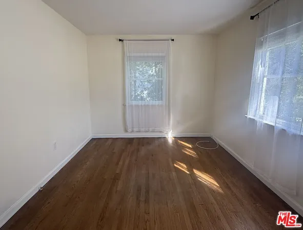 $2,850 | 11527 Albers Street, North Hollywood, CA 91601