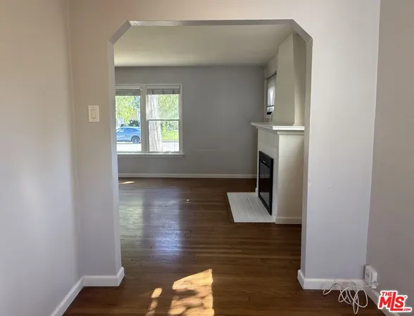 $2,850 | 11527 Albers Street, North Hollywood, CA 91601