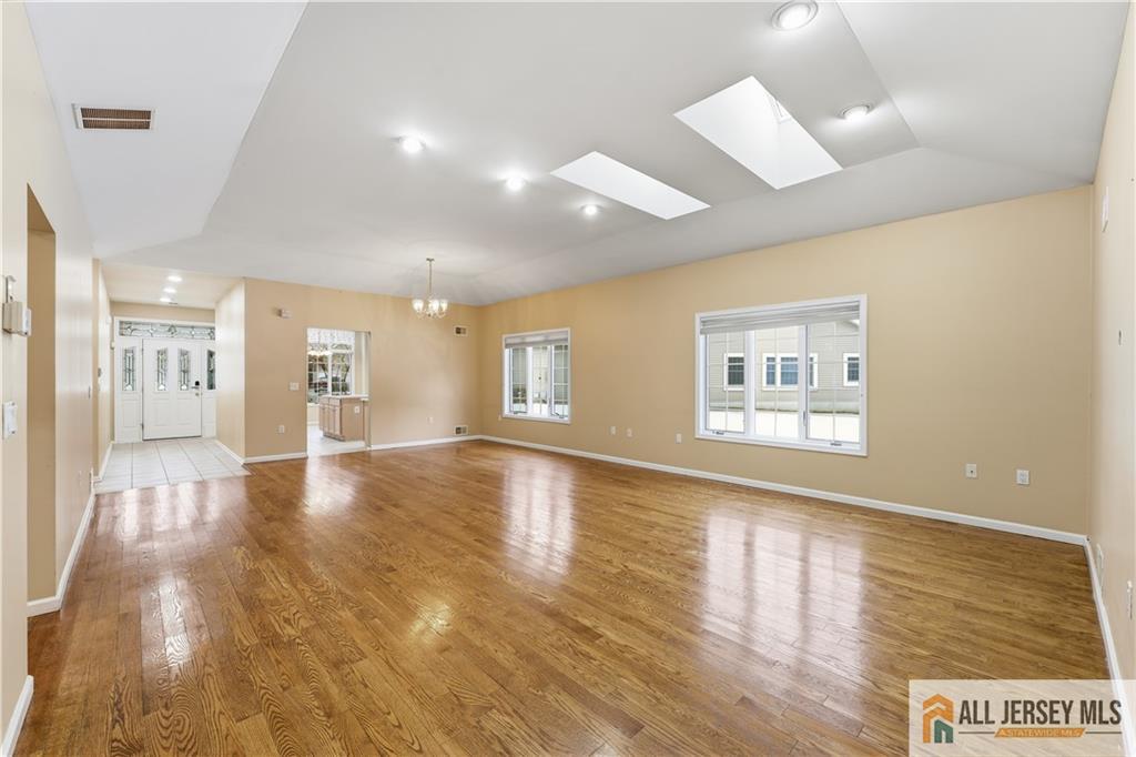 31 Whitehall Road Monroe Township, NJ 08831 - Photo 17 of 49