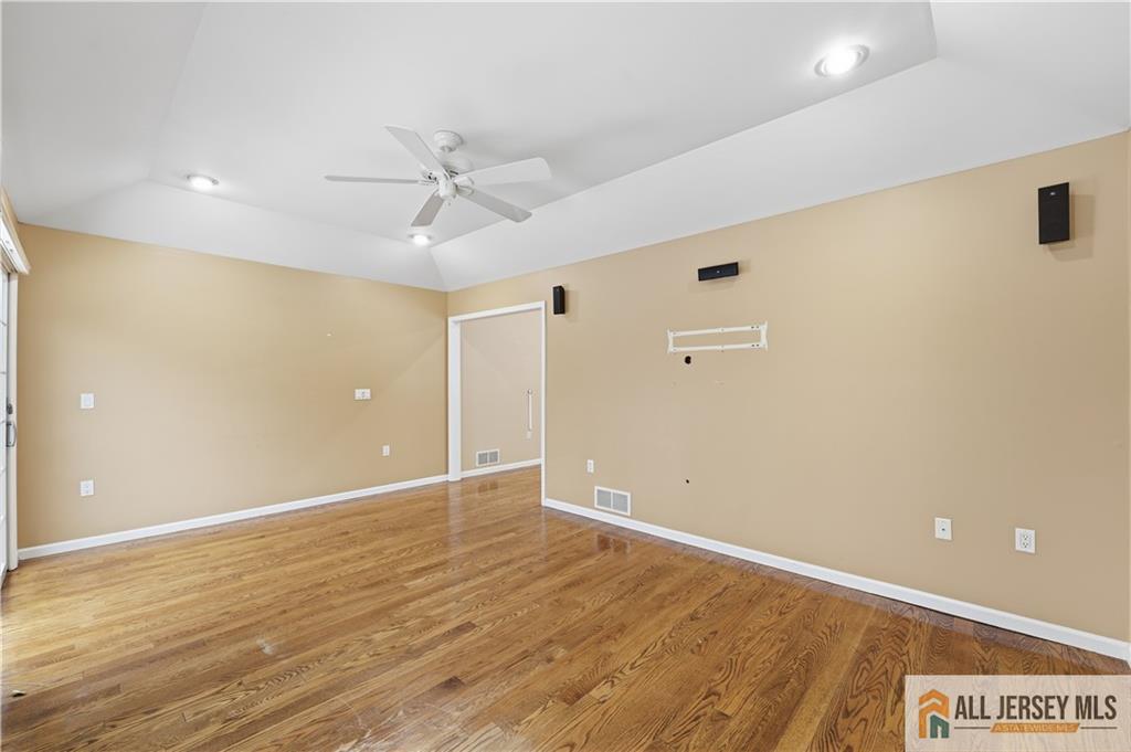 31 Whitehall Road Monroe Township, NJ 08831 - Photo 21 of 49