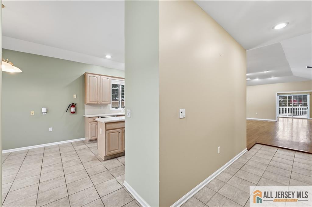 31 Whitehall Road Monroe Township, NJ 08831 - Photo 5 of 49