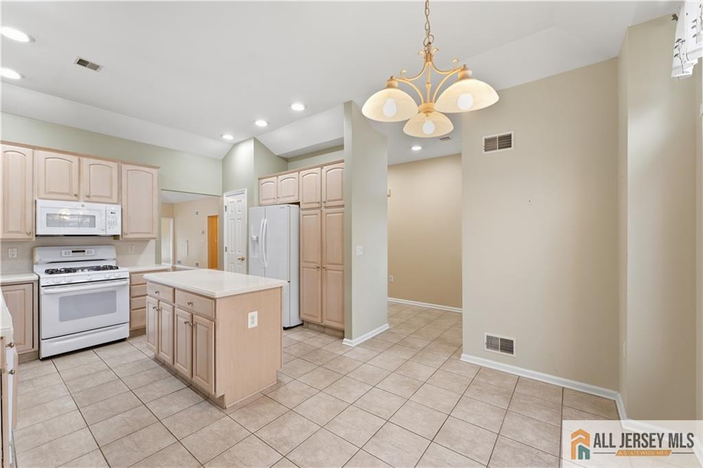 31 Whitehall Road Monroe Township, NJ 08831 - Photo 8 of 49