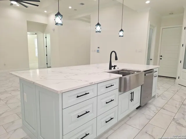 $495,000 | 15504 Capri Lane, Selma, TX 78154