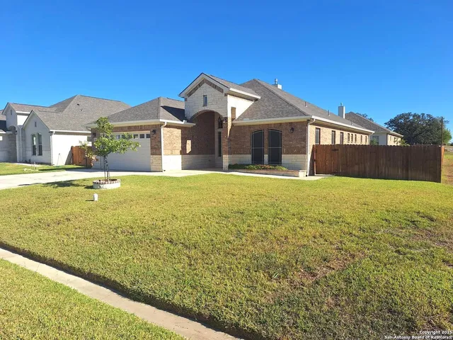 $495,000 | 15504 Capri Lane, Selma, TX 78154