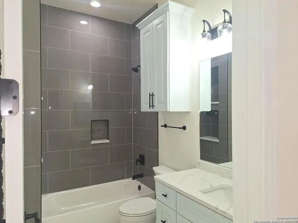 $475,000 | 15504 Capri Lane, Selma, TX 78154