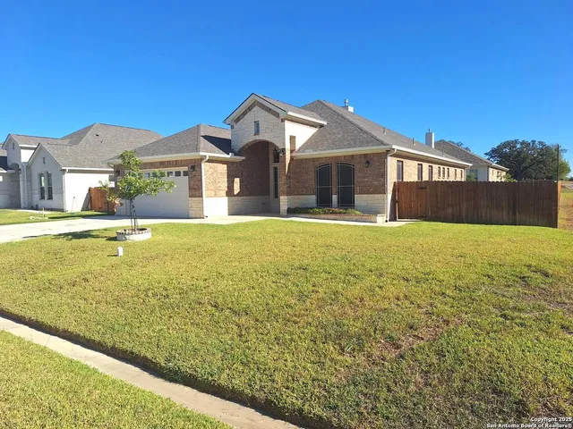 $495,000 | 15504 Capri Lane, Selma, TX 78154