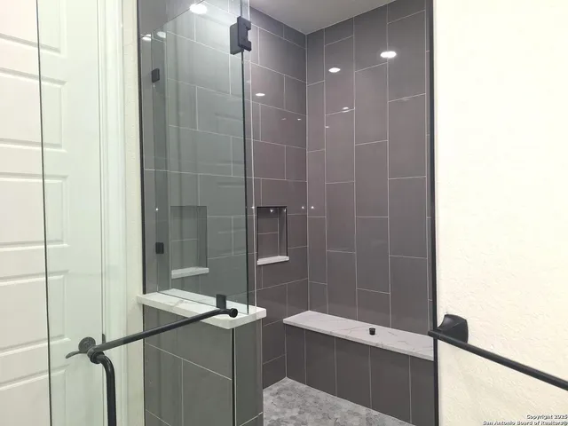 $495,000 | 15504 Capri Lane, Selma, TX 78154