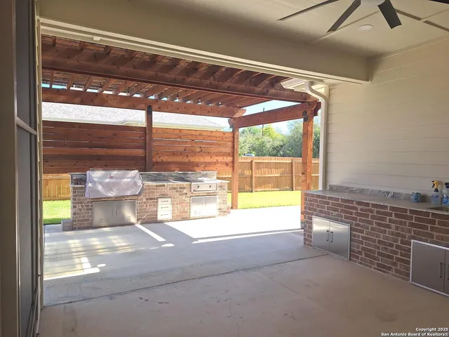 $495,000 | 15504 Capri Lane, Selma, TX 78154
