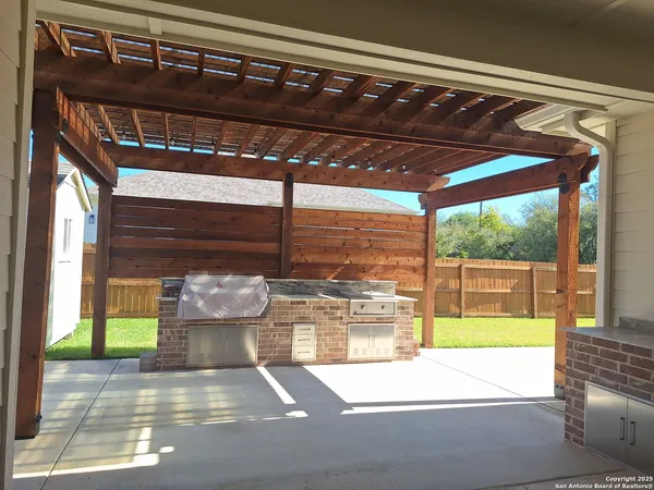 $475,000 | 15504 Capri Lane, Selma, TX 78154