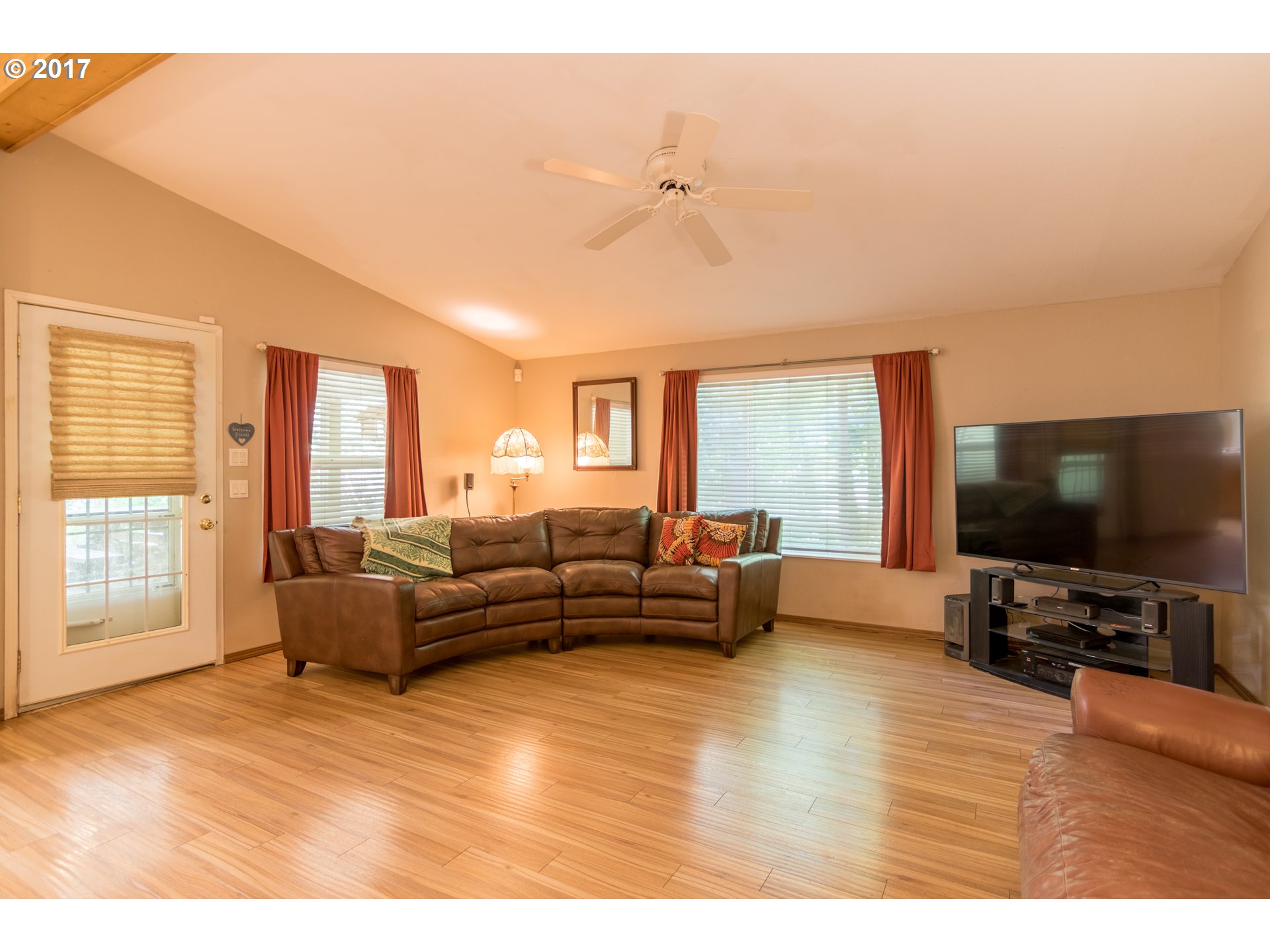 17927 South Callahan Road Molalla, OR 97038 - Photo 11 of 32 Gallery Image 11
