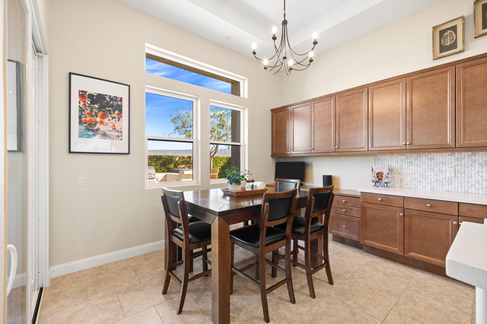 21 Alicante Circle Rancho Mirage, CA 92270 - Photo 16 of 97 83-web-or-mls-8M4A0379