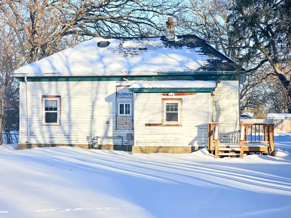 $67,000 | 111 Markley Avenue South, Thief River Falls, MN 56701