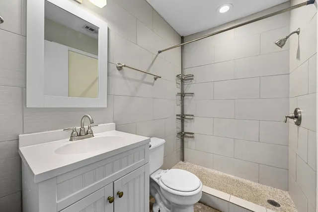 $724,500 | 3428 Willowrun Drive, Austin, TX 78704