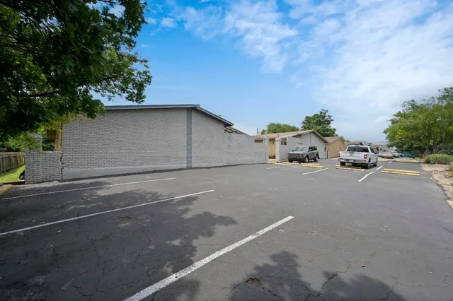 $724,500 | 3428 Willowrun Drive, Austin, TX 78704