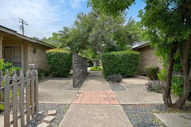 $724,500 | 3428 Willowrun Drive, Austin, TX 78704