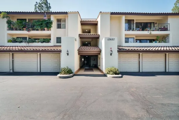 $3,900 | 17637 Pomerado Road, Unit 123, San Diego, CA 92128
