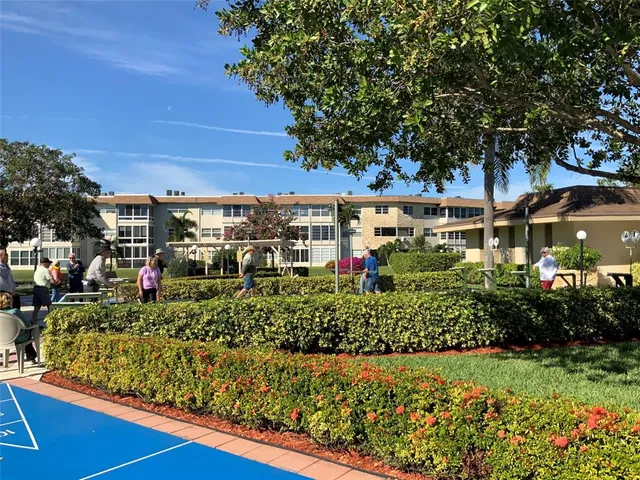 $164,000 | 4801 Northwest 34th Street, Unit 616, Lauderdale Lakes, FL 33319