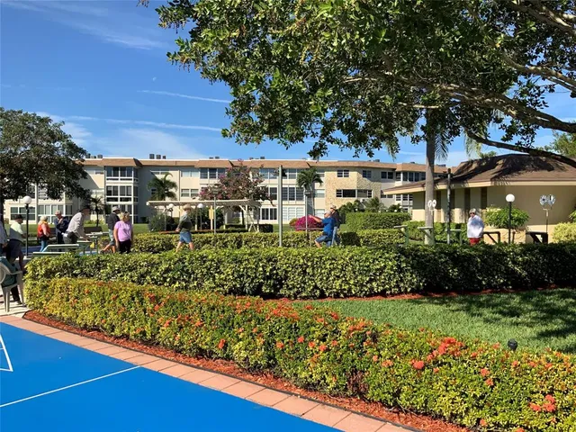 $164,000 | 4801 Northwest 34th Street, Unit 616, Lauderdale Lakes, FL 33319