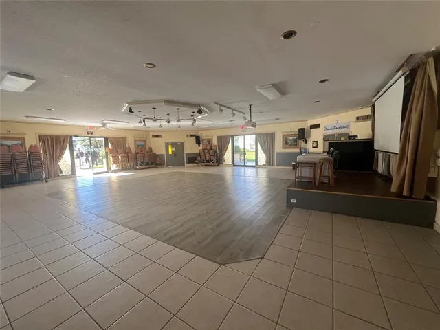 $164,000 | 4801 Northwest 34th Street, Unit 616, Lauderdale Lakes, FL 33319